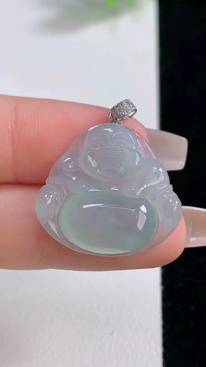 天然A货翡翠佛公吊坠，尺寸22-23.6-5，重量:4.27g
12月9日