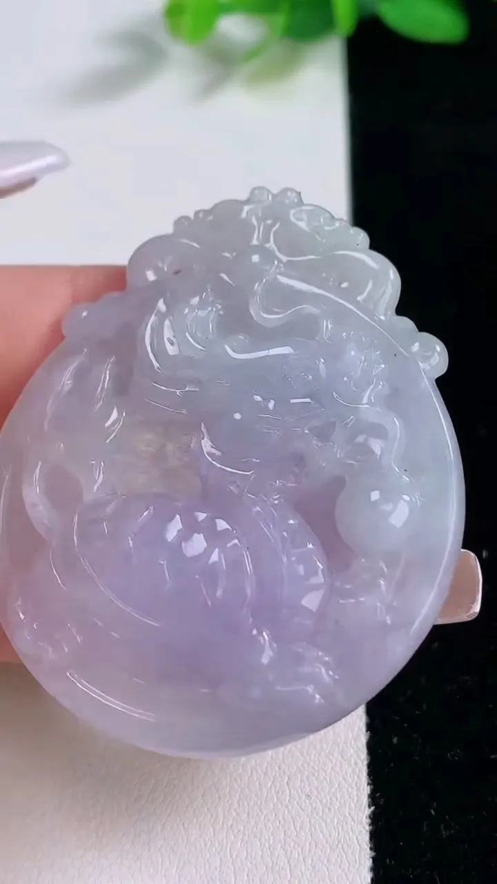 天然A货翡翠紫罗兰龙龟吊坠，尺寸52.3-43-5.2，重量:20.90g
12月9日