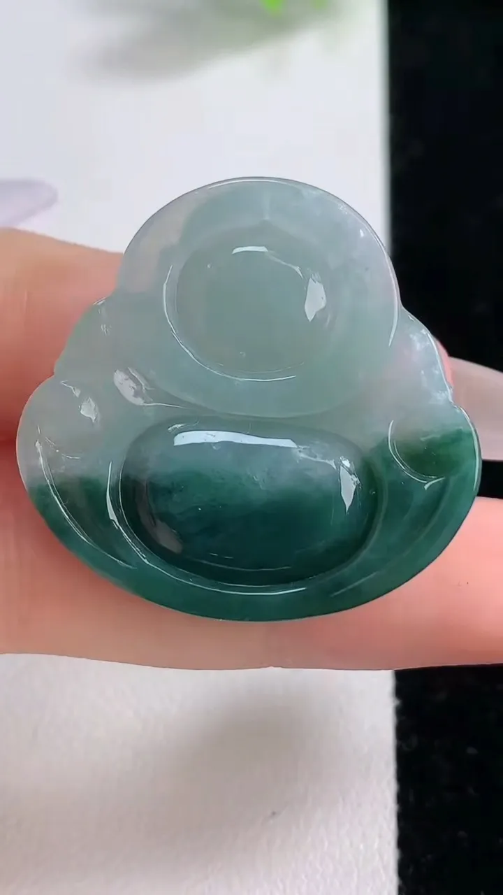 天然A货翡翠冰种飘花佛公吊坠，尺寸31.3-33-6，重量:9.66g
12月9日