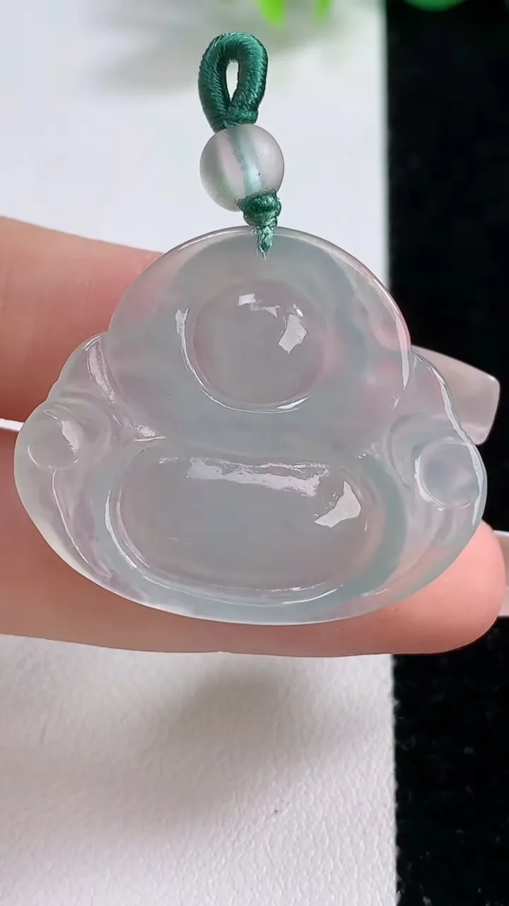 天然A货翡翠佛公吊坠，尺寸30.8-35.5-5，重量:8.32g
12月9日