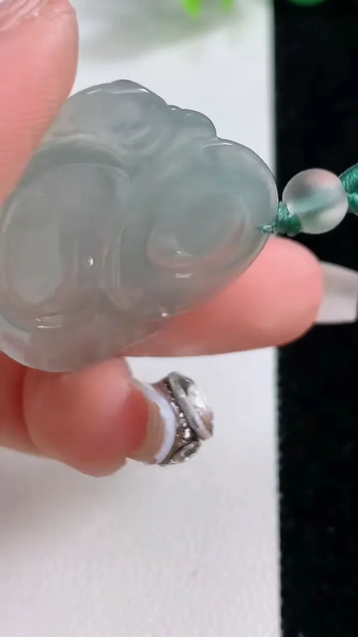 天然A货翡翠佛公吊坠，尺寸30.8-35.5-5，重量:8.32g
12月9日