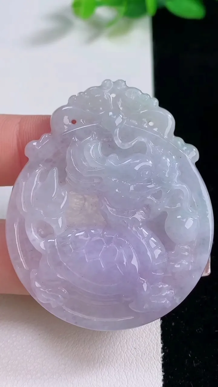 天然A货翡翠紫罗兰龙龟吊坠，尺寸52.3-43-5.2，重量:20.90g
12月9日
