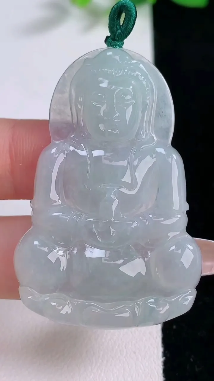 天然A货翡翠观音菩萨吊坠，尺寸49.7-33.2-4.8，重量:13.45g
12月9日