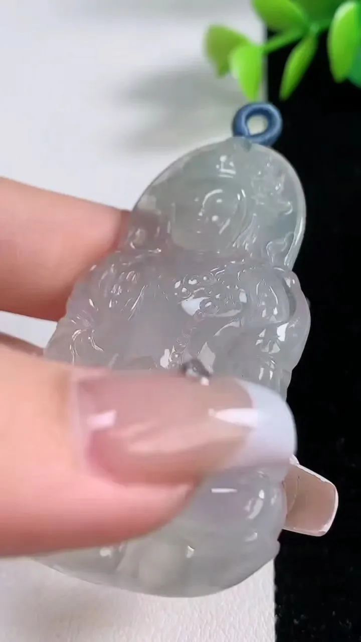 天然A货翡翠度母观音吊坠，尺寸58.4-37.5-6.2，重量:22.89g
12月10日