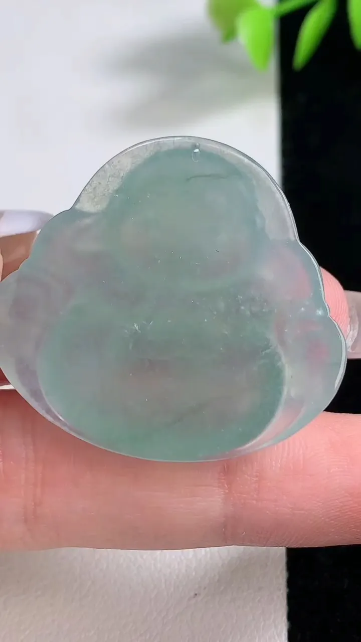 天然A货翡翠佛公吊坠，尺寸32-35.3-6.6，重量:11.64g
12月10日