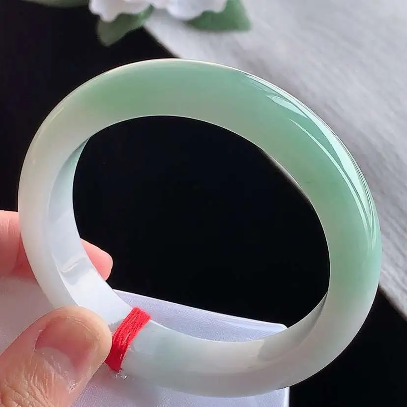 a货翡翠老坑冰种飘绿正装正圈手镯57-58圈口  尺寸57×13.5×8.6mm 1209