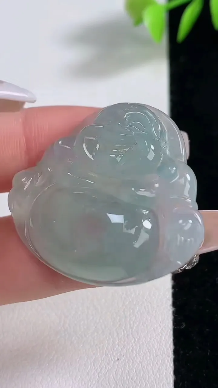 天然A货翡翠佛公吊坠，尺寸32-35.3-6.6，重量:11.64g
12月10日