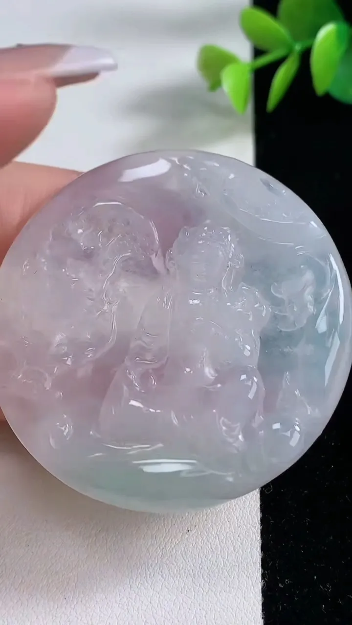 天然A货翡翠祥龙大势至菩萨吊坠，尺寸52.3-5.6，重量:31.92g
12月10日