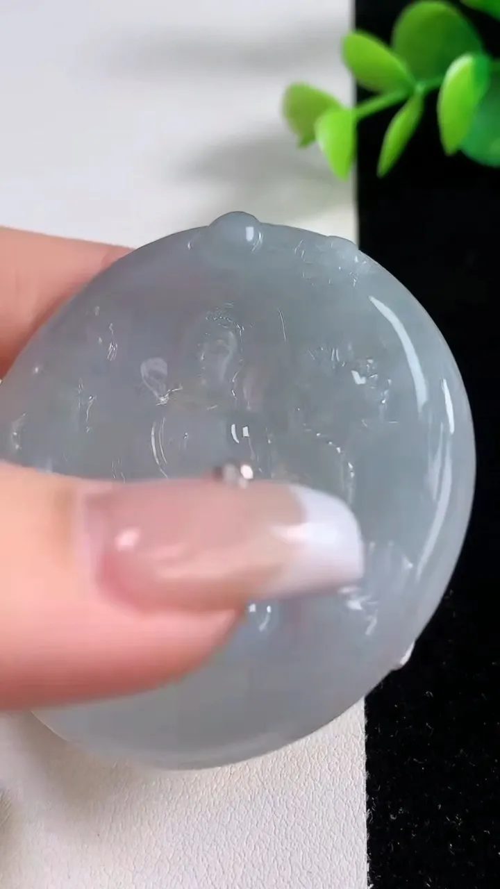 天然A货翡翠祥龙大日如来吊坠，尺寸53.3-5.4，重量:26.38g
12月10日