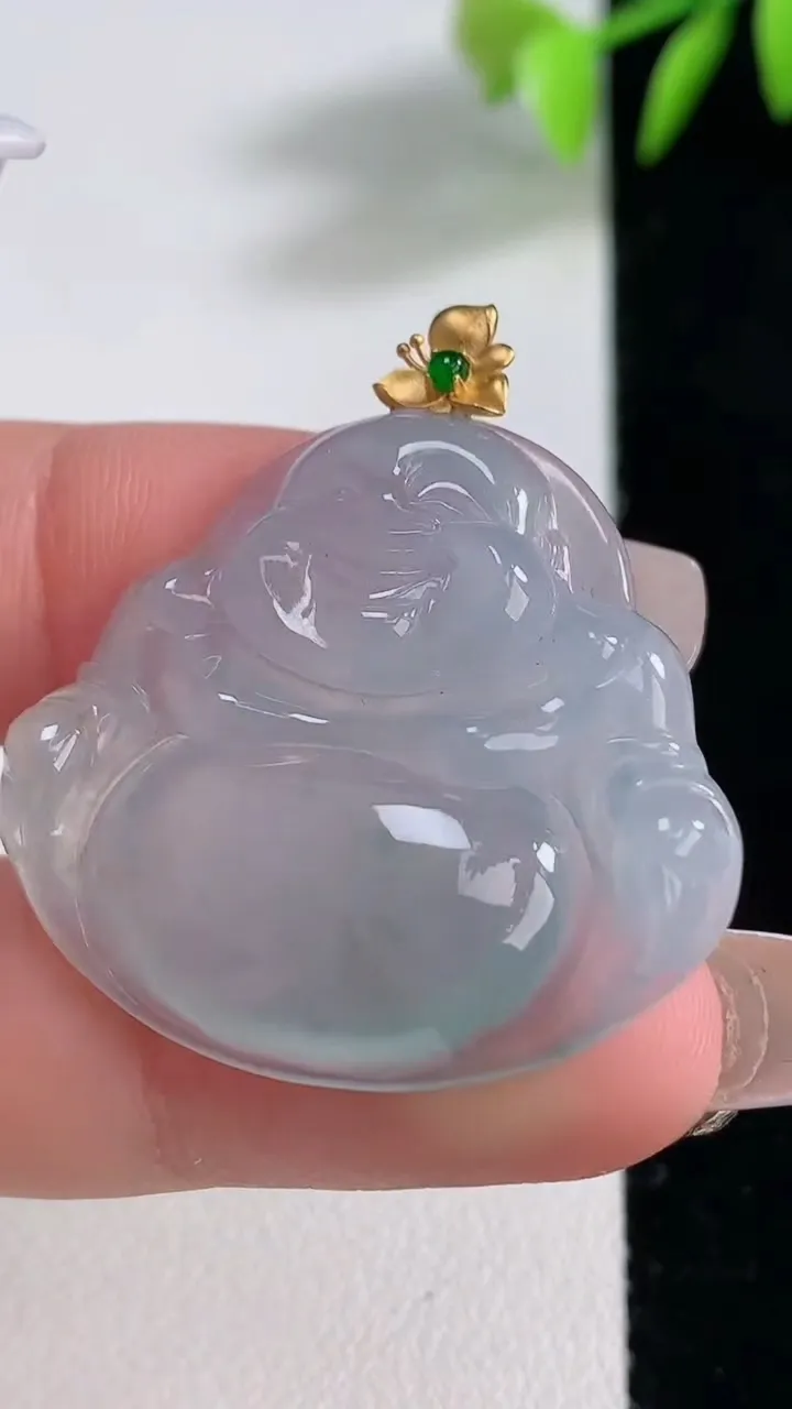 天然A货翡翠种飘花佛公吊坠，尺寸29.6-33-5.6，重量:8.48g
12月10日