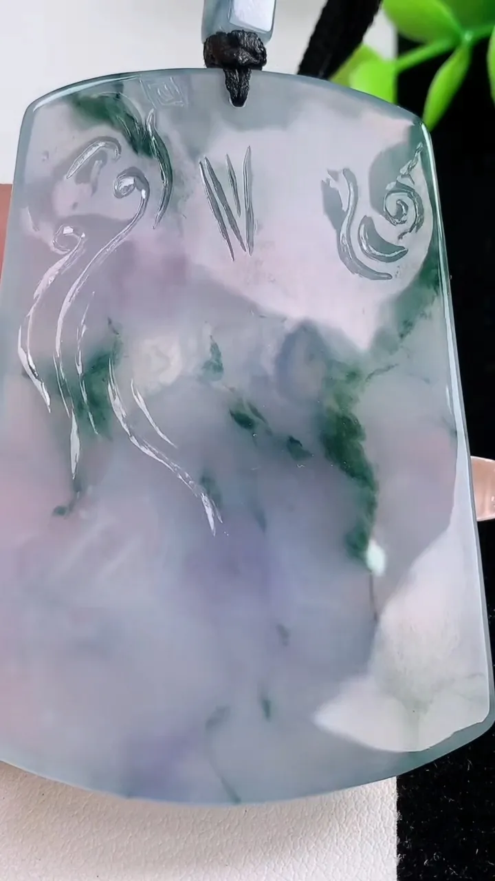 天然A货翡翠种紫罗兰飘花大势至菩萨吊坠，尺寸68-48-5，重量:42.92g
12月10日