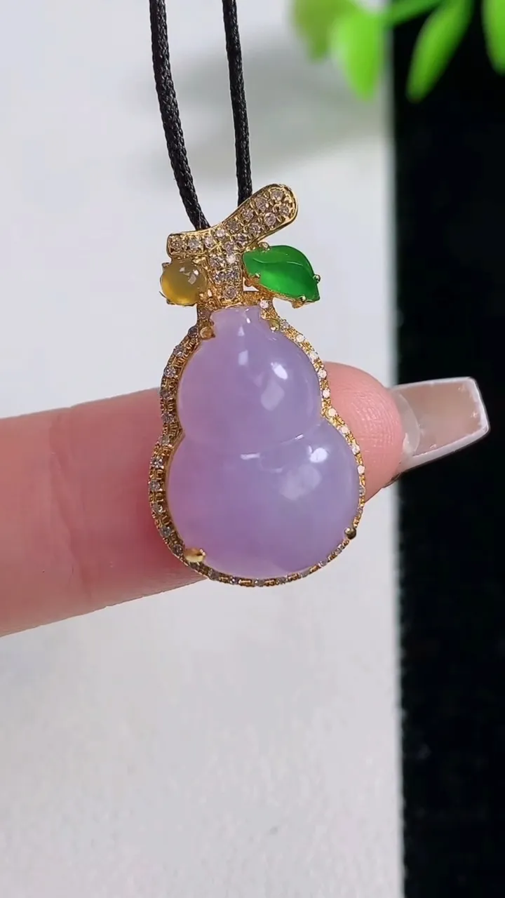 天然A货翡翠18K金紫罗兰葫芦吊坠，尺寸23-12.8-7.7，裸石15.6-10.8重量:2.85
