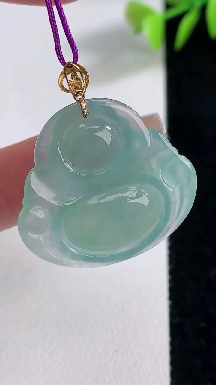 天然A货翡翠佛公吊坠，尺寸25.4-28.6-5.6，重量:6.68g
12月10日