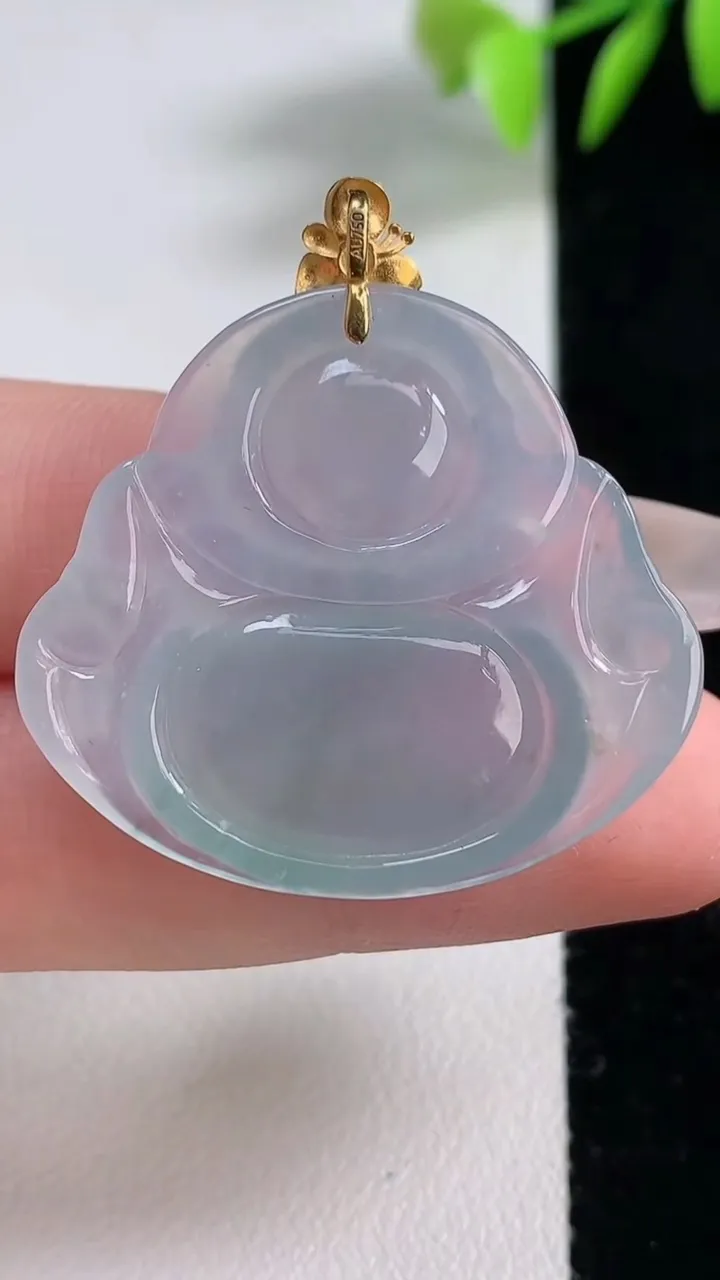 天然A货翡翠种飘花佛公吊坠，尺寸29.6-33-5.6，重量:8.48g
12月10日