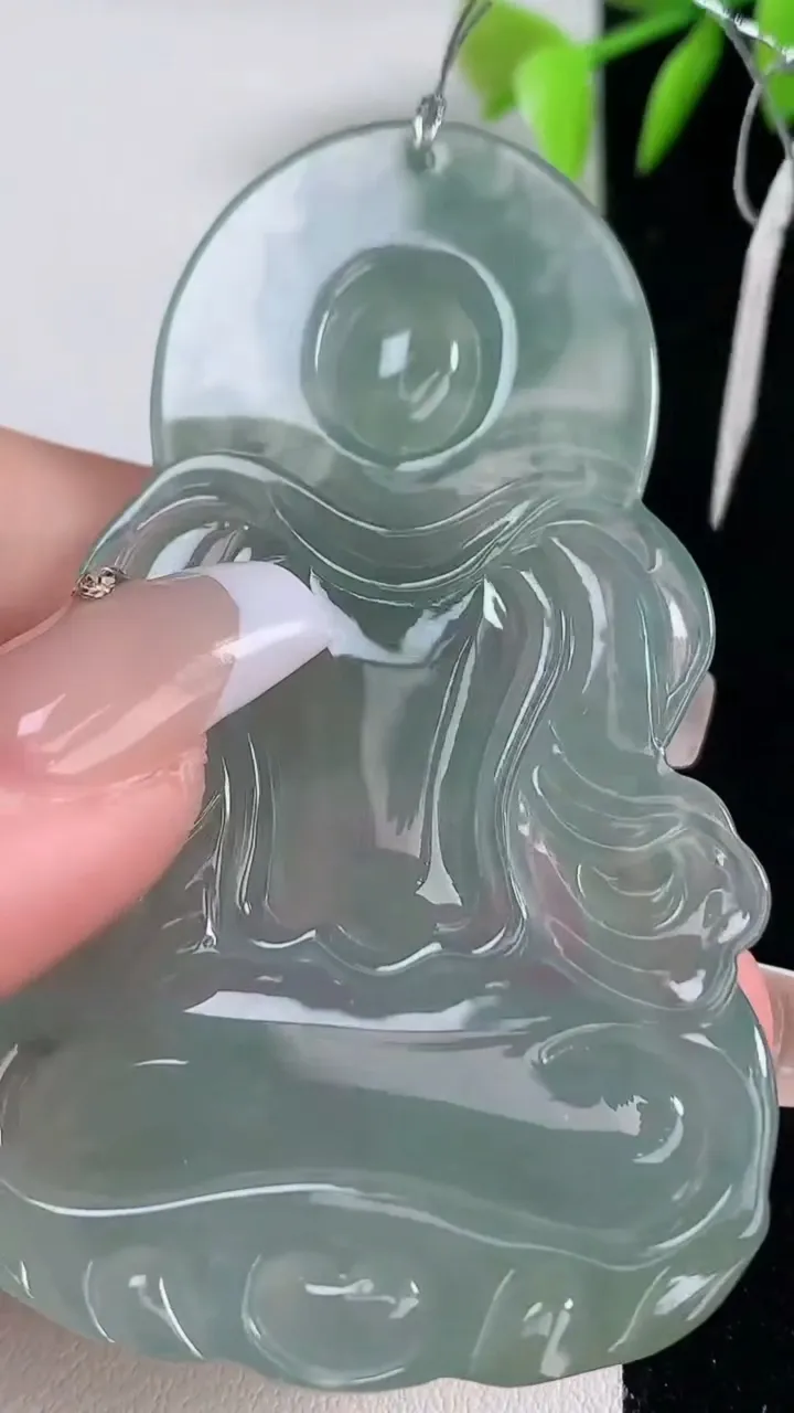 天然A货翡翠度母观音吊坠，尺寸68.5-39.6-4.6，重量:24.92g
12月10日