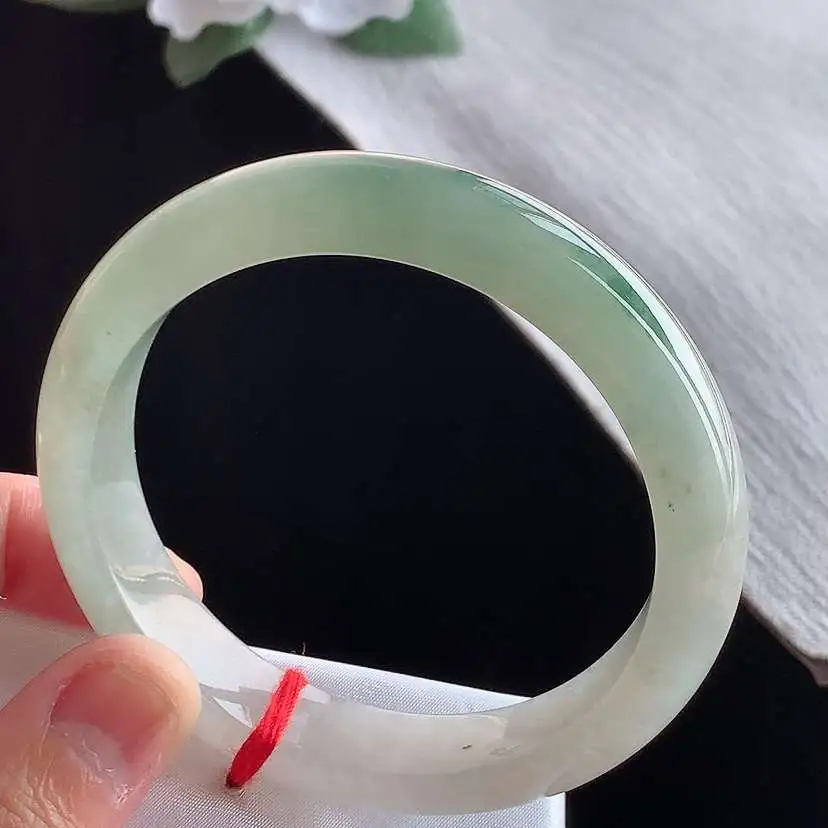 a货翡翠老坑冰种飘花正装正圈手镯56-57圈口  尺寸56.7×11.8×8mm 1209