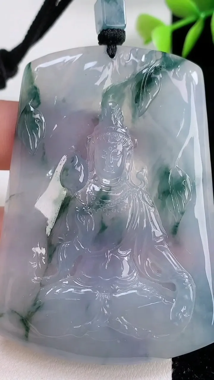 天然A货翡翠种紫罗兰飘花大势至菩萨吊坠，尺寸68-48-5，重量:42.92g
12月10日