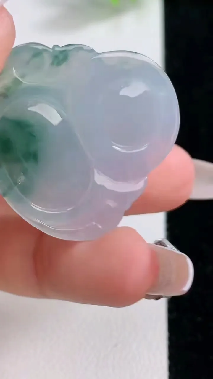 天然A货翡翠冰种飘花佛公吊坠，尺寸31.4-33-5.6，重量:9.02g
12月10日