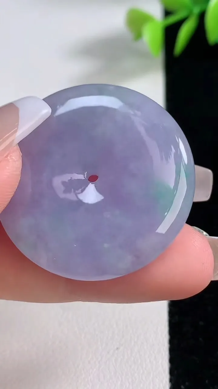 天然A货翡翠紫罗兰平安扣吊坠，尺寸33.7-5.9，重量:16.39g
12月10日