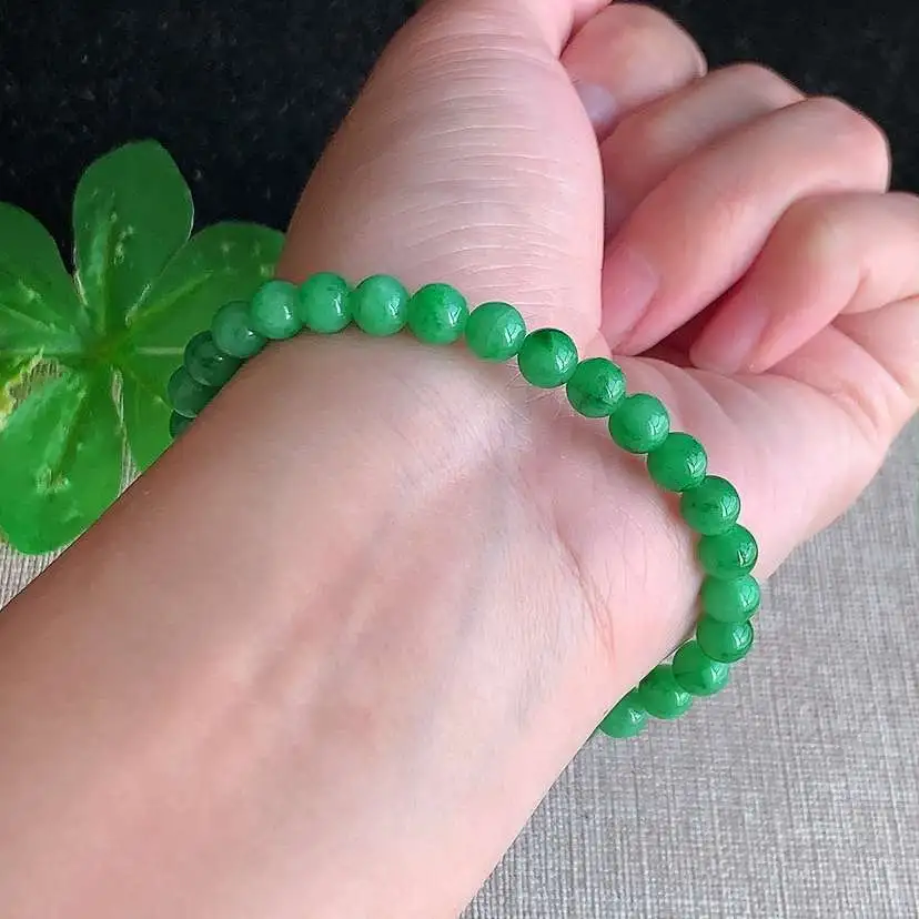 a货翡翠老坑冰种满绿圆珠佛珠手串31颗  尺寸5.6mm 重量10.86g 1209