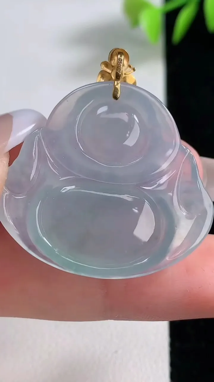 天然A货翡翠种飘花佛公吊坠，尺寸29.6-33-5.6，重量:8.48g
12月10日