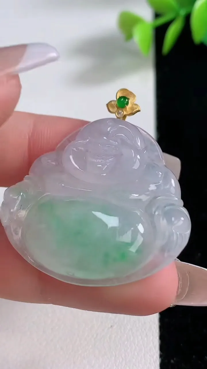 天然A货翡翠佛公吊坠，尺寸32-35.5-5.9，重量:10.80g
12月10日