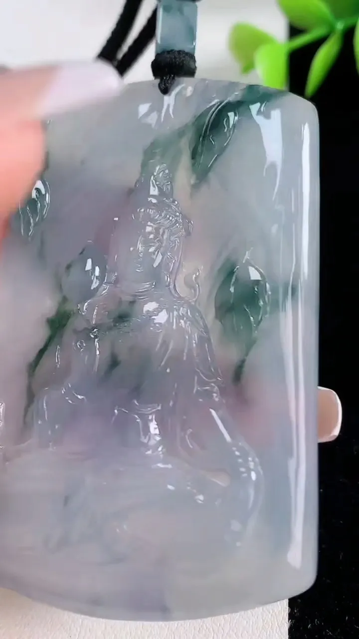 天然A货翡翠种紫罗兰飘花大势至菩萨吊坠，尺寸68-48-5，重量:42.92g
12月10日