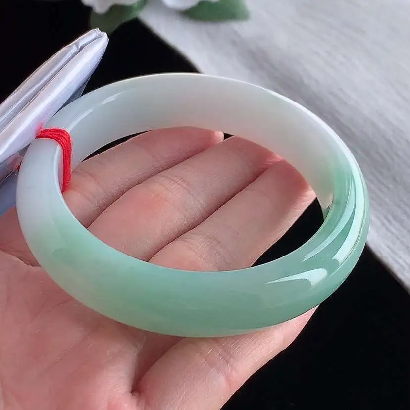 a货翡翠老坑冰种飘绿正装正圈手镯57-58圈口  尺寸57×13.5×8.6mm 1209