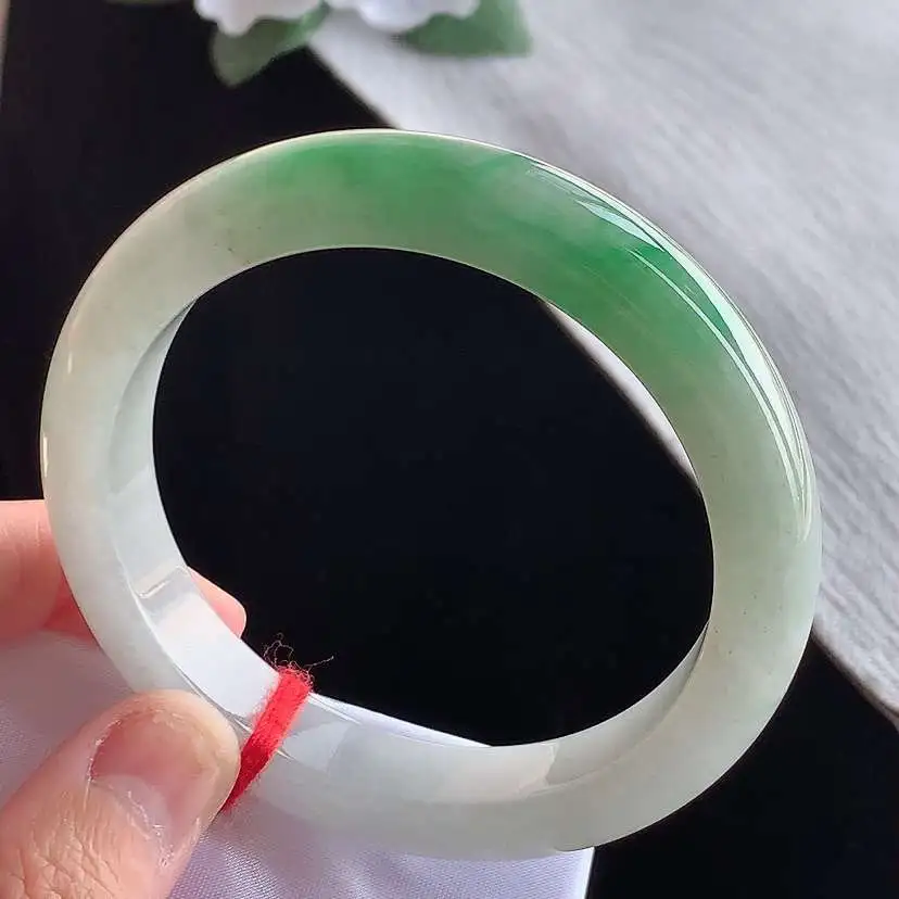 a货翡翠老坑冰种飘绿正装正圈手镯57-58圈口  尺寸57.8×11.6×8.8mm 1209