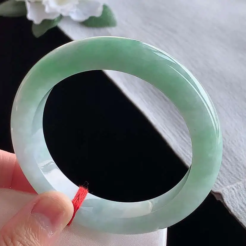 a货翡翠老坑冰种飘绿厚装正装正圈手镯59-60大圈口  尺寸59.3×12.5×10mm 1209