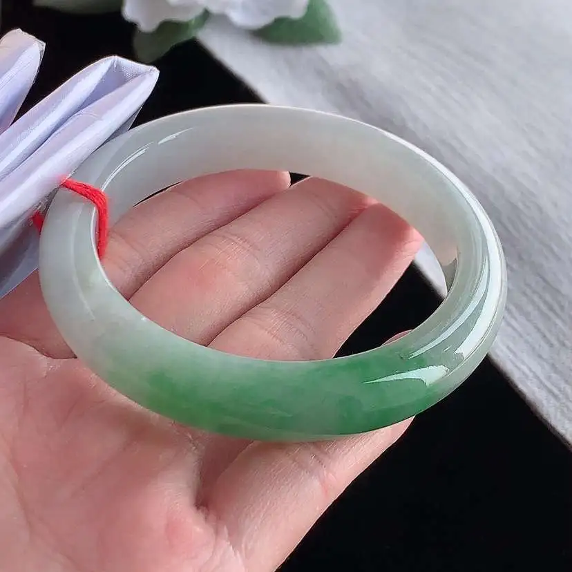 a货翡翠老坑冰种飘绿正装正圈手镯57-58圈口  尺寸57.8×11.6×8.8mm 1209