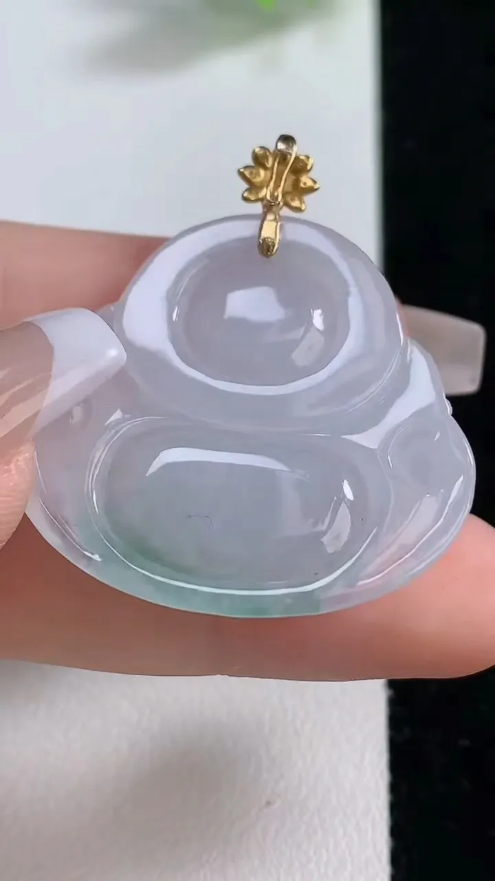 天然A货翡翠种飘花佛公吊坠，尺寸31.5-33.2-6，重量:10.62g
12月10日