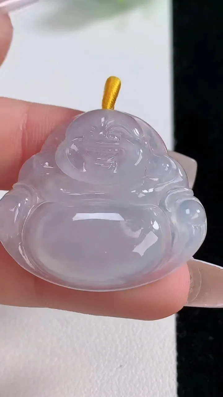 天然A货翡翠佛公吊坠，尺寸29.6-33-5.3，重量:7.68g
12月10日