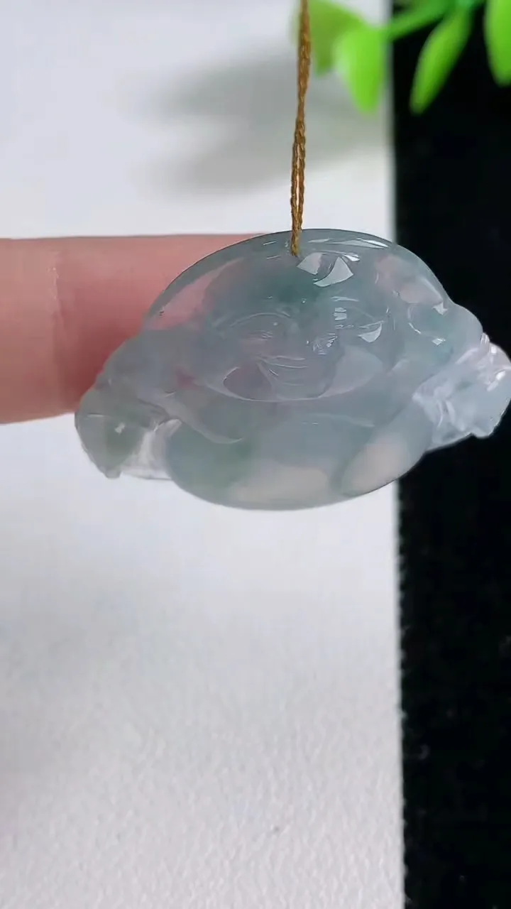 天然A货翡翠种紫罗兰飘花佛公吊坠，尺寸29.6-32.4-5.7，重量:8.12g
12月10日