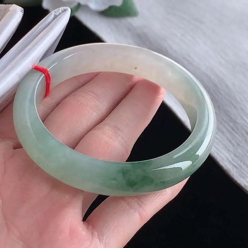 a货翡翠老坑冰种飘花正装正圈手镯56-57圈口  尺寸56.7×11.8×8mm 1209