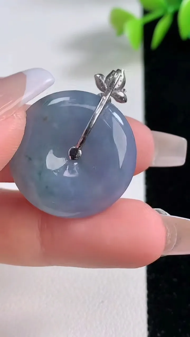 天然A货翡翠18K金紫罗兰飘花平安扣吊坠，尺寸24.2-5.5，重量:7.51g
12月10日