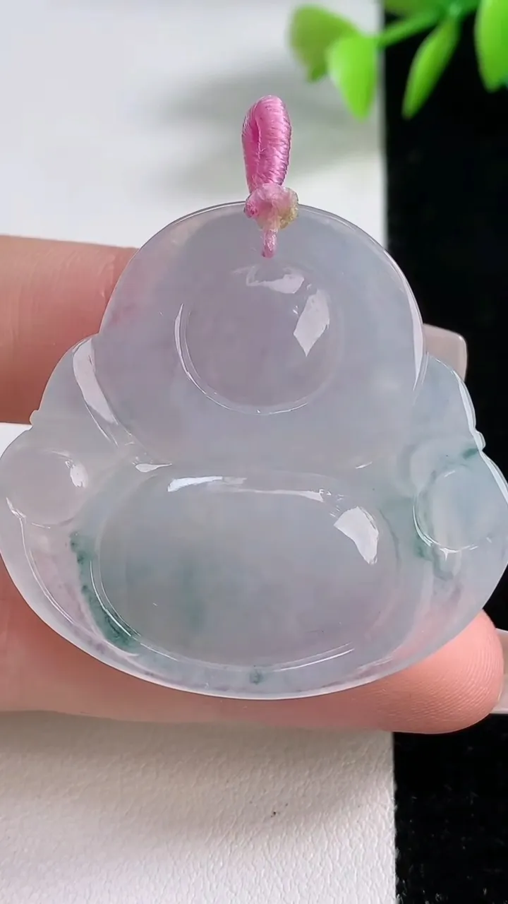 天然A货翡翠冰种飘花佛公吊坠，尺寸38.7-41-5.9，重量:14.79g
12月10日