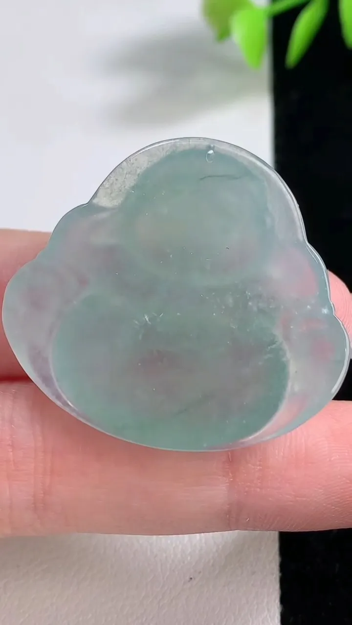 天然A货翡翠佛公吊坠，尺寸32-35.3-6.6，重量:11.64g
12月10日