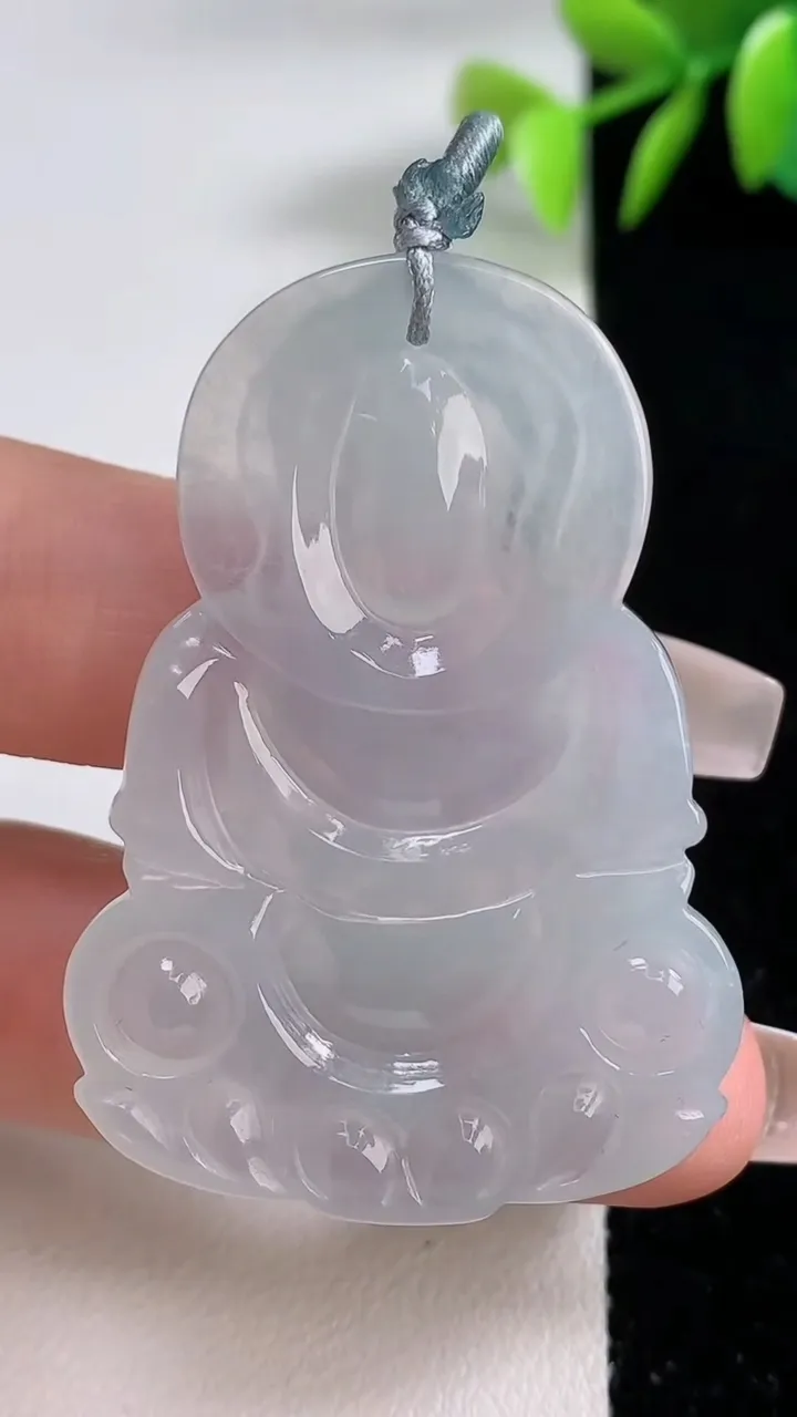 天然A货翡翠观音菩萨吊坠，尺寸47.7-33.6-5.3，重量:15.13g
12月10日