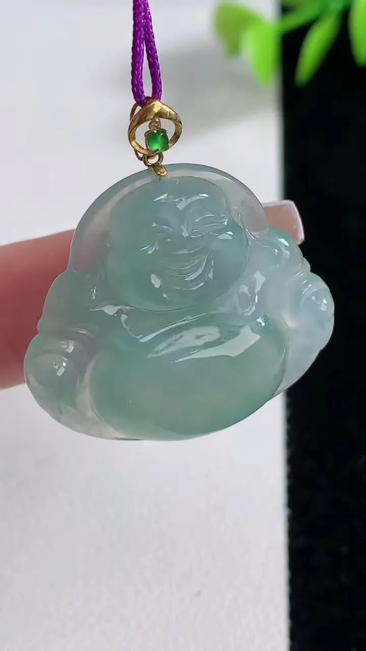 天然A货翡翠佛公吊坠，尺寸25.4-28.6-5.6，重量:6.68g
12月10日