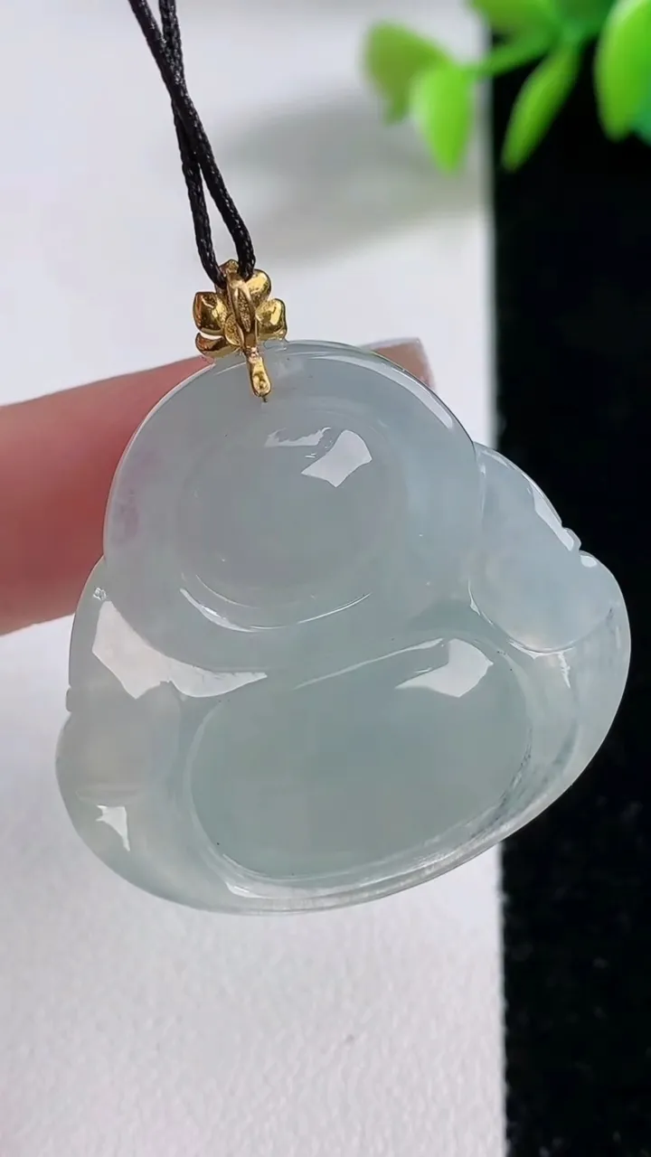 天然A货翡翠佛公吊坠，尺寸31.8-32.6-8，重量:12.54g
12月10日