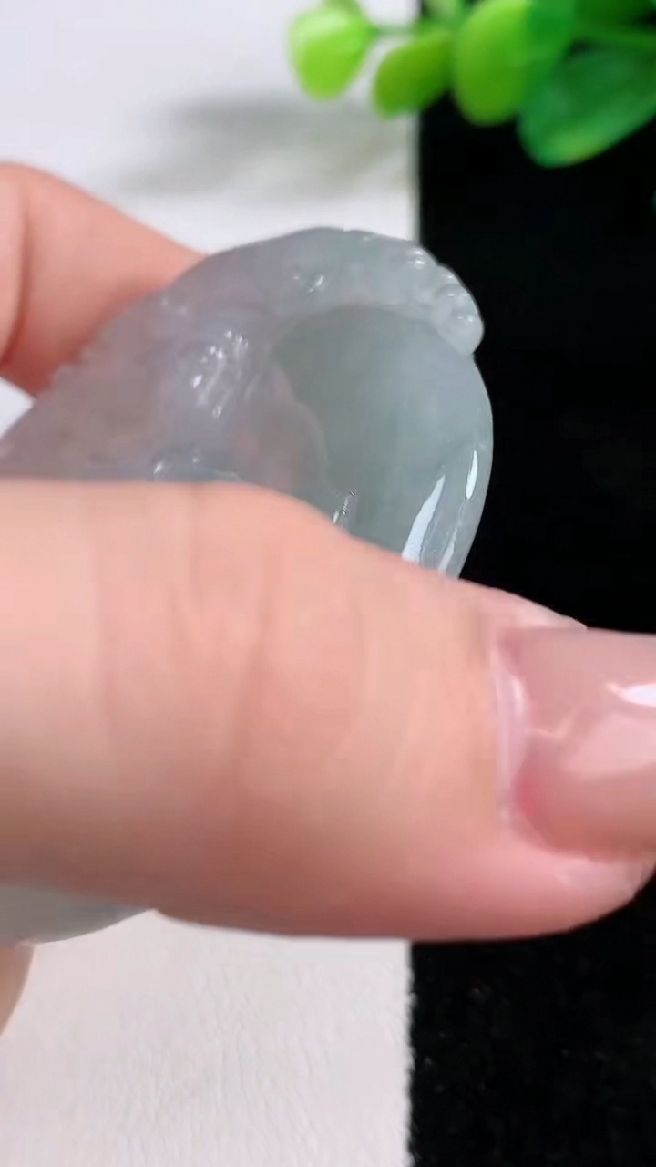 天然A货翡翠阿弥陀佛吊坠，尺寸53.5-5.8，重:27.75g
12月11日