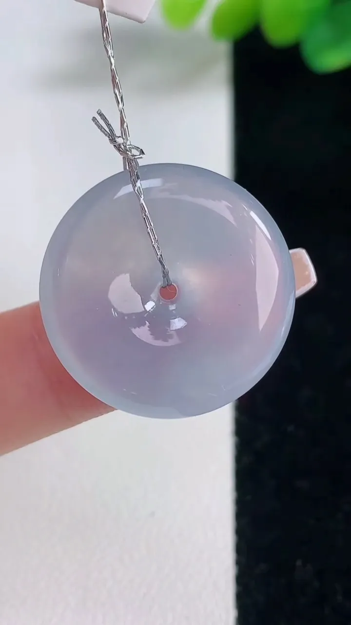 天然A货翡翠种紫罗兰平安扣吊坠，尺寸23.7-5，重量:6.01g
12月11日