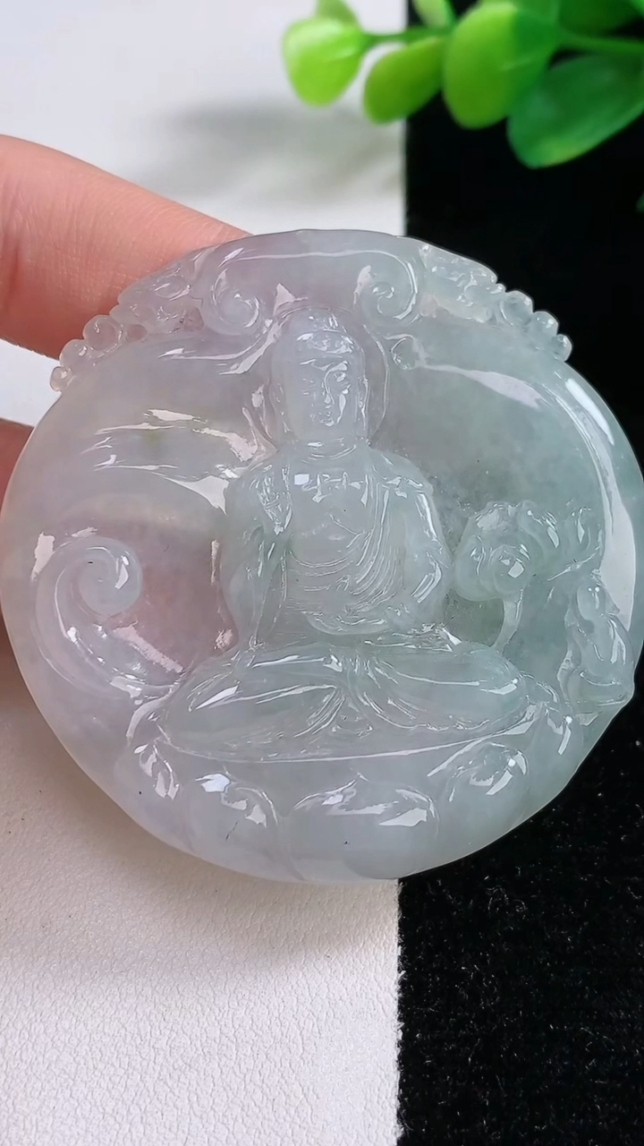 天然A货翡翠阿弥陀佛吊坠，尺寸53.5-5.8，重:27.75g
12月11日