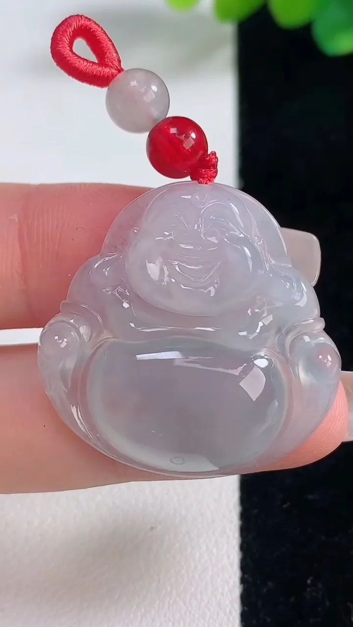 天然A货翡翠冰种飘花佛公吊坠，尺寸29.3-30-5.6，重量:7.78g
12月11日