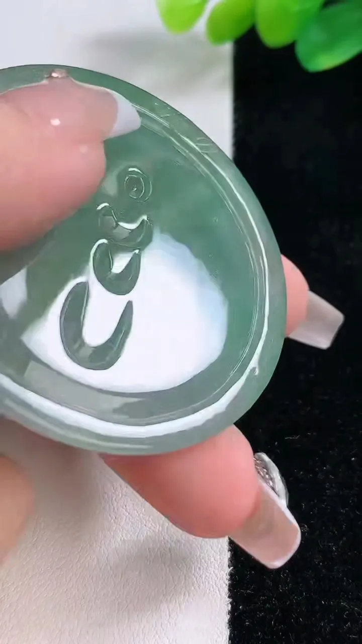 天然A货翡翠普贤菩萨吊坠，尺寸51-4.9，重:25.59g
12月11日