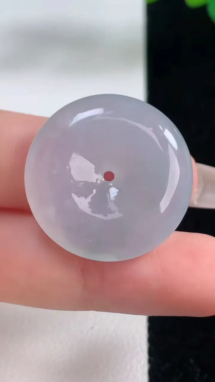 天然A货翡翠冰种飘花平安扣吊坠，尺寸26.2-6，重量:8.34g
12月11日