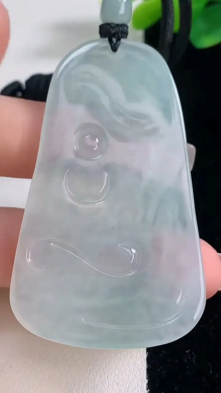 天然A货翡翠普贤菩萨吊坠，尺寸61-35.5-4.5，重量:25.91g
12月11日