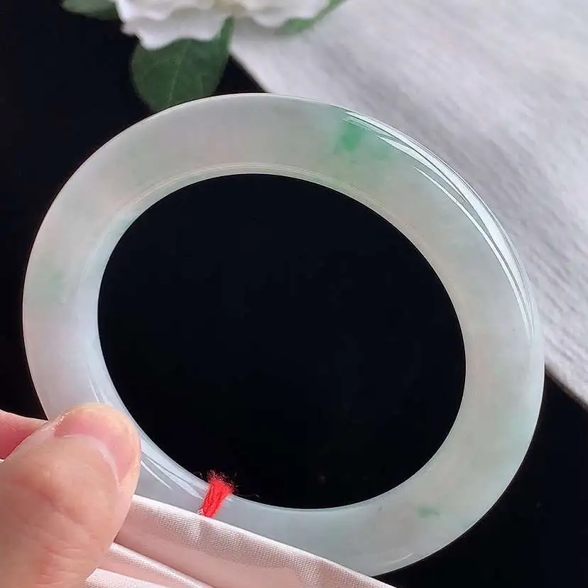 a货翡翠冰种飘绿飘花圆条手镯56-57圈口  尺寸56.3×11.2mm 1210