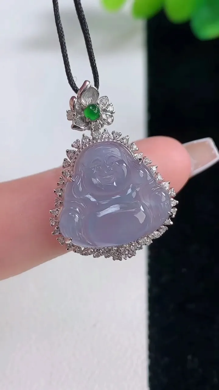 天然A货翡翠18K金紫罗兰佛公吊坠，尺寸26-19-7.7，裸石15-16重量:3.23g
12月1